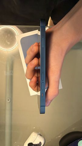 iPhone 13 כחול 128GB