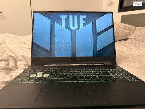 מחשב נייד של asus