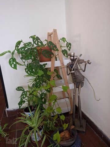 מעמד עץ 3 מדפים