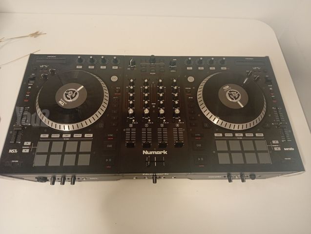 קונטרולר Numark