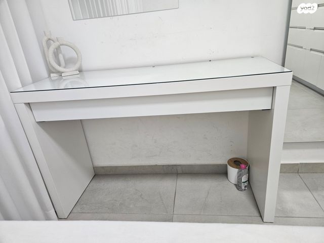 שידת איפור