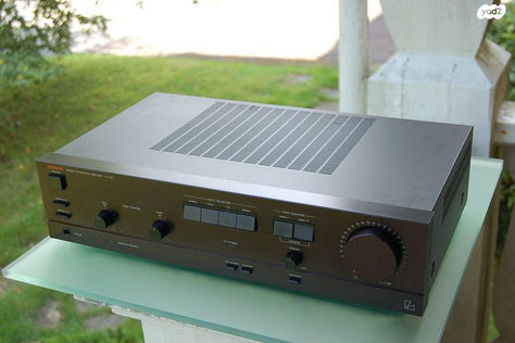 מגבר Luxman LV-100
