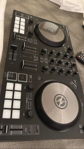 Traktor s2 mk3