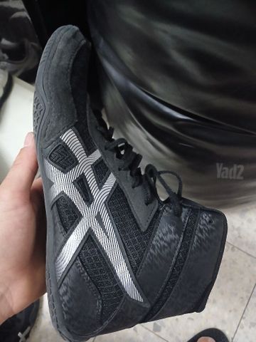 נעלי האבקות