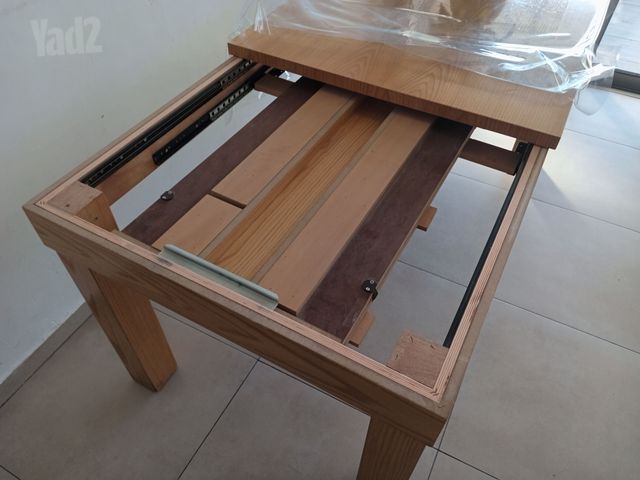 שולחן