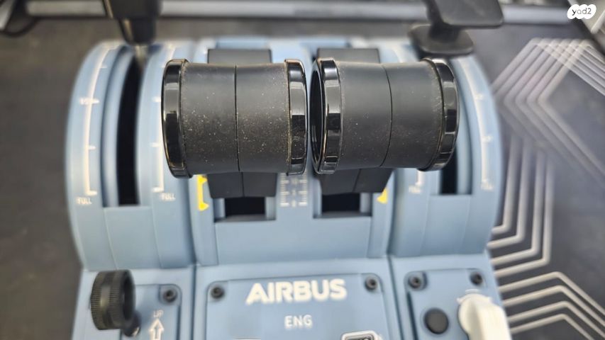 ג'ויסטיק THRUSTMASTER