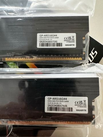 AORUS RGB DDR4 16GB 4400MHz