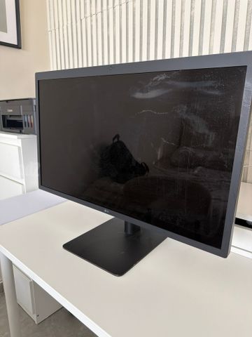 LG UltraFine 5K 27 אינץ׳