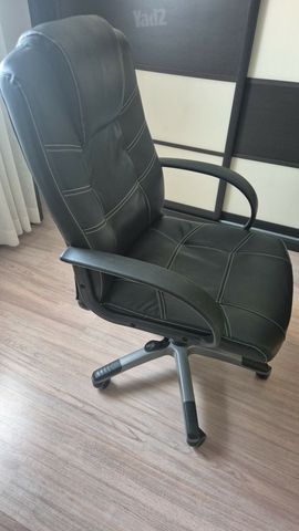 כיסא מנהלים