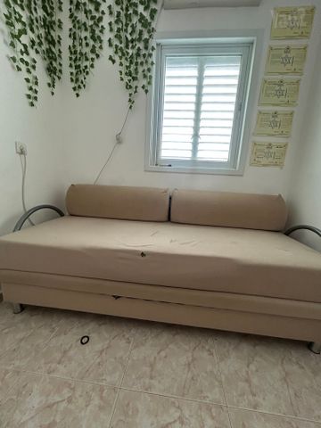 מיטה עם אחסון 80*190
