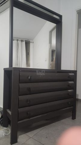 שידת מגירות