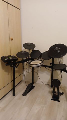 Yamaha DTX502