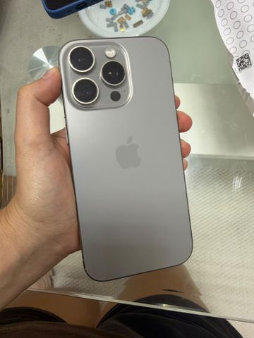 iPhone 16 Pro 256GB טיטניום