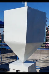 סביבון ענק בגובה 2.5 מטר