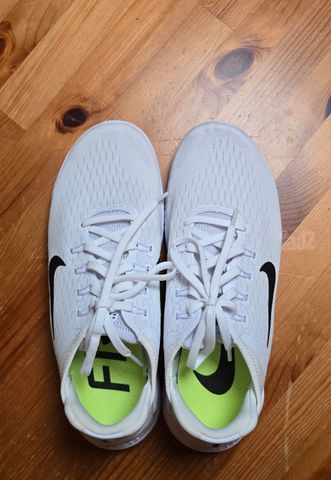 נעלי Nike Free RN חדשות