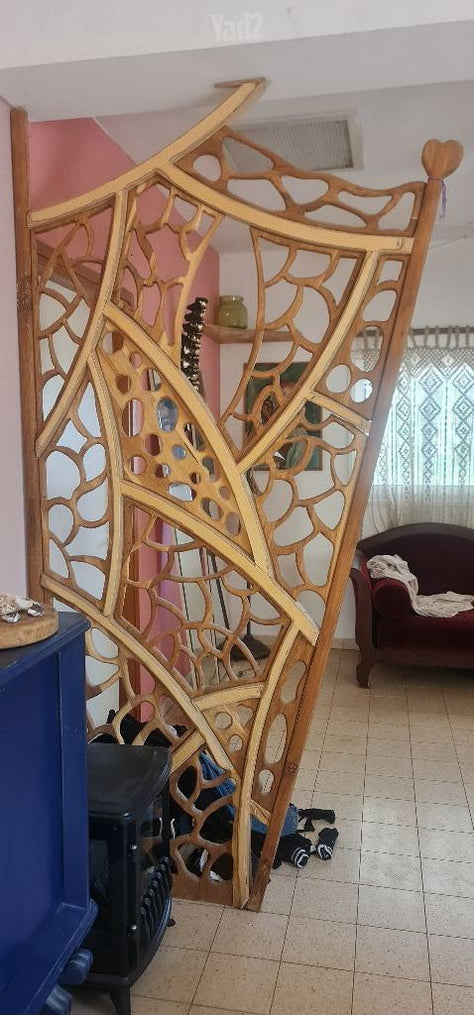 מחיצה ידי אומן