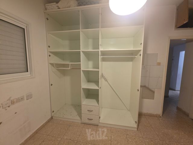 ארון בגדים