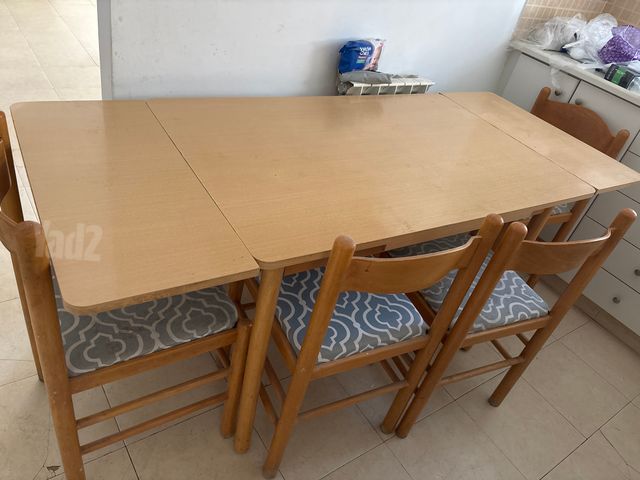 שולחן אוכל