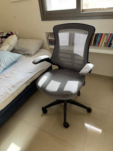 כיסא סטודנט  ד״ר גב