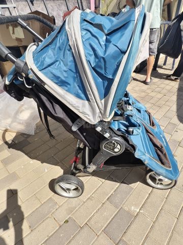 עגלת תאומים