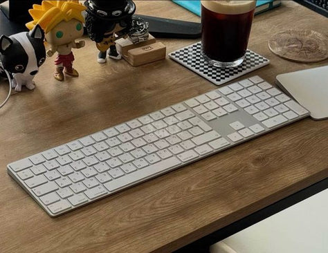 Apple Magic Keyboard lightning