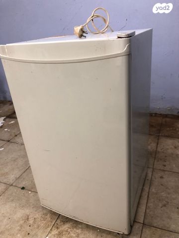 מקרר משרדי