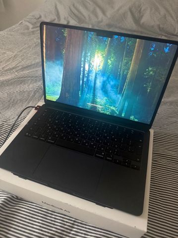 Apple MacBook Air M5 13