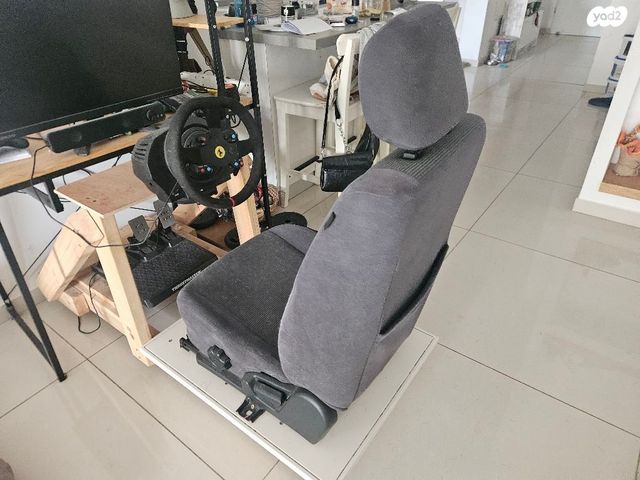סימולטןר נהיגה