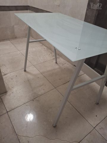 שולחן
