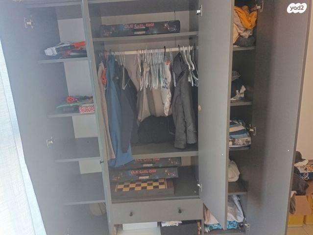 ארון בגדים