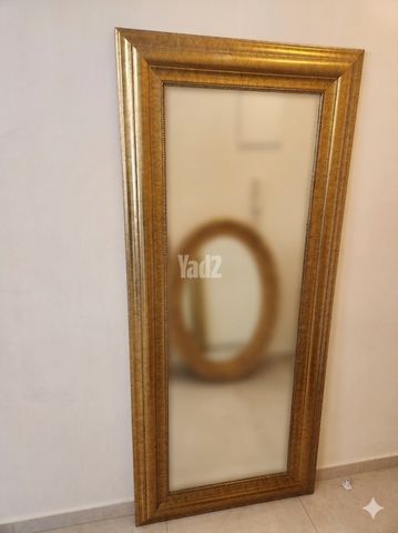 מראת גוף ענקית– מסגרת זהב