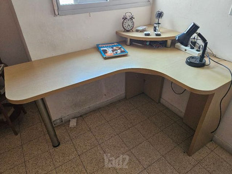 שולחן מחשב
