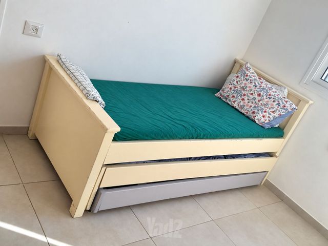 מיטת נוער