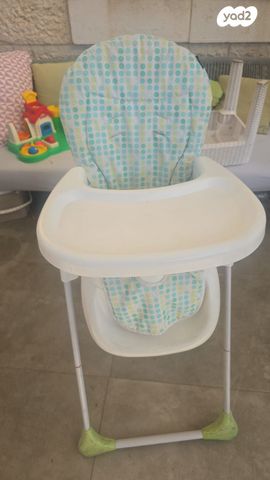לתינוק כיסא אוכל