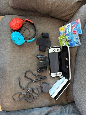 Nintendo OLED חבילה מלאה