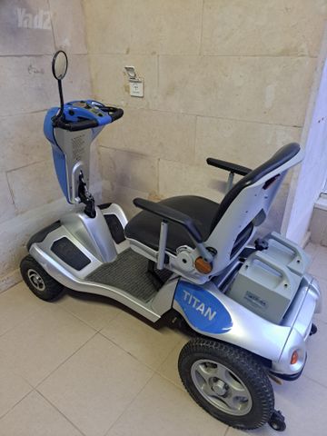 קלנועית TITAN