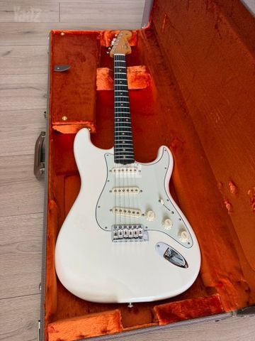 Fender Vintage II 61
