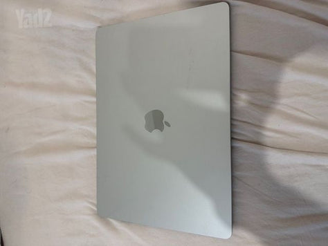 MacBook Air 16GB 1TB
