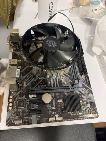מעבד i5 8400+לוח אם+קירור
