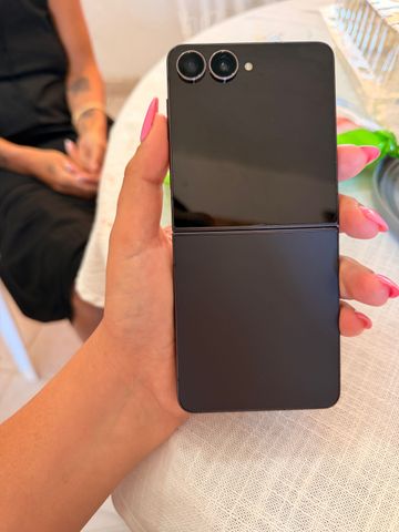 גלקסי Z Flip 7