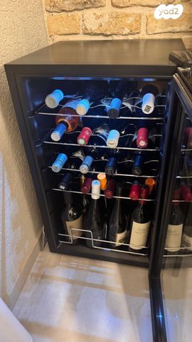 מקרר יינות
