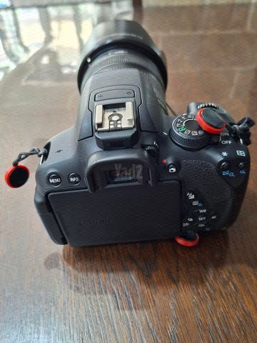 מצלמת קנון eos 700d