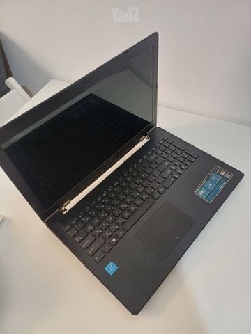 מחשב ASUS