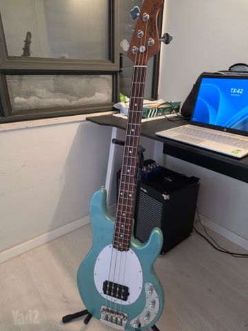 Sterling StingRay Ray34