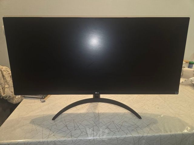 מסך מחשב רחב 34"