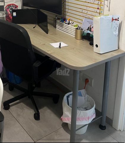 שולחן