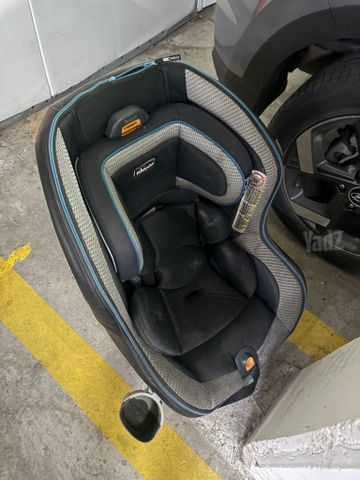 כיסא בטיחות chico nextfit zip