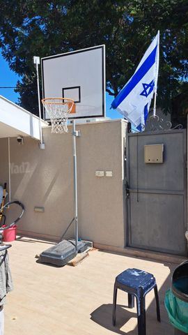 מתקן כדורסל