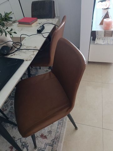 כסאות מעור