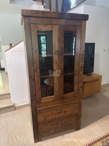 שידת עץ